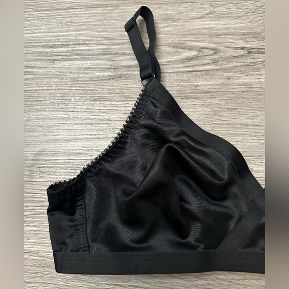 BNWT| Lingerie Set - Picture 5 of 8
